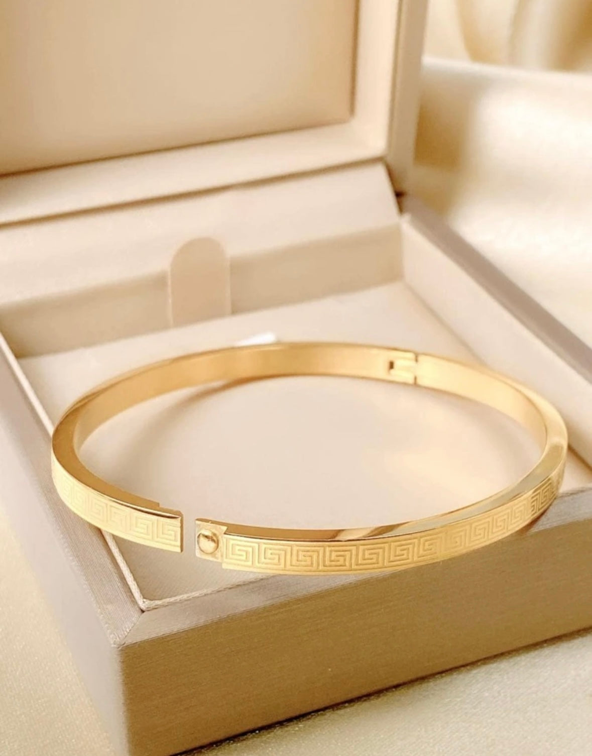 Medusa’s Bangle