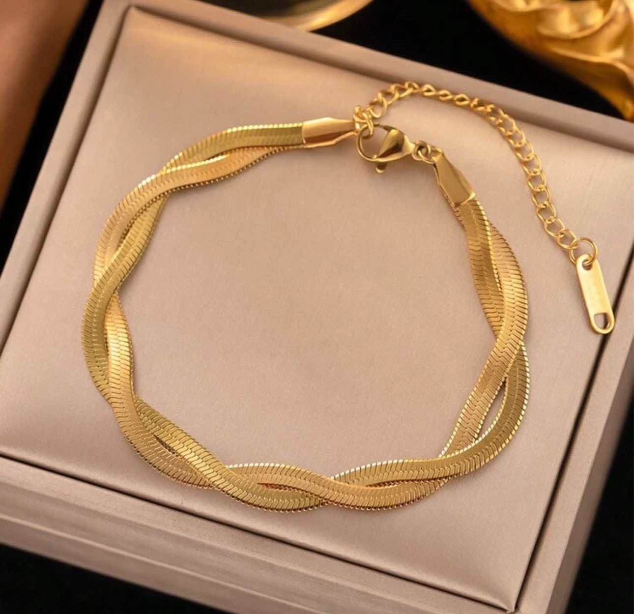 Don’t Mess With Her Necklace & Bracelet Set