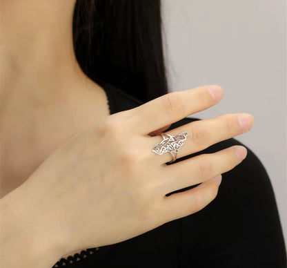 The Worthy Land Ring